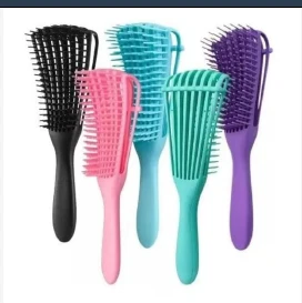 CEPILLO PARA CABELLO RIZADO DE PLÁSTICO